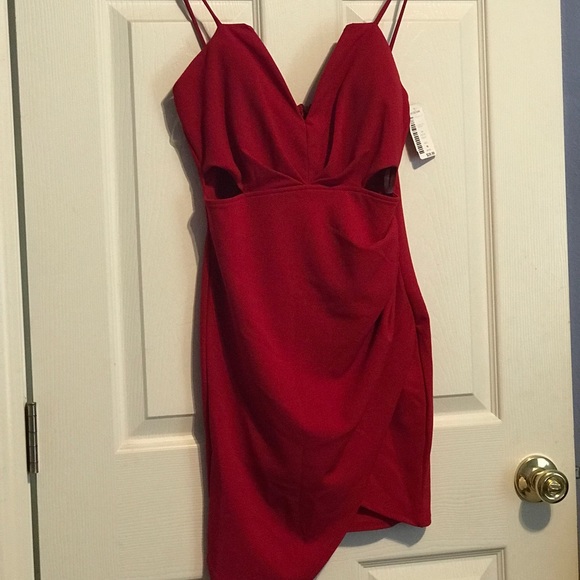 Red cut out dress - Picture 2 of 3